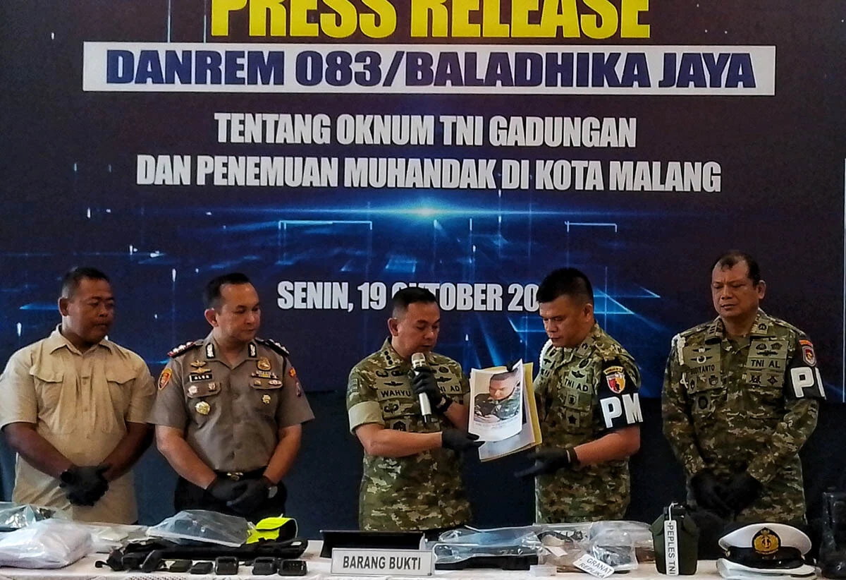 TNI Gadungan di Malang Diduga Tipu Warga, Korem Temukan Atribut Militer
